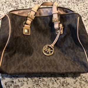 Michael Kors Grayson Satchel Logo
